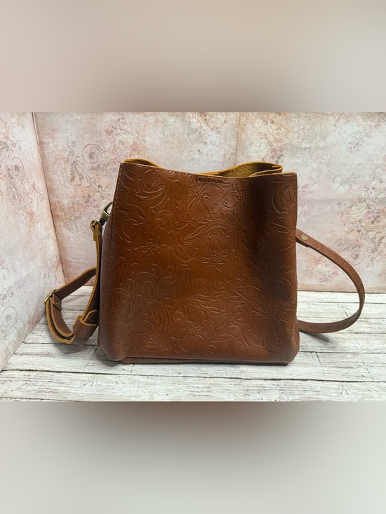 Portland Leather Handbags - Portland Leather Butterfly Bucket Bag crossbody